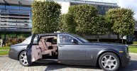 rolls-royce-to-bring-bespoke-car-collection-to-paris-24655_1-780x405.jpg