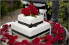 Wedding-cake-red-roses.jpg