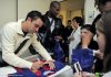 centrocampista-barcelona-xavi-hernandez-l-frances-barcelona-defensor-eric-abidal-2ndl-firma-auto.jpg