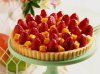 Food_Cakes_and_loaf_Delicious_cake_with_strawberries_011852_mn.jpg