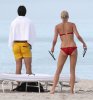 Sami+Khedira+Lena+Gercke+Enjoying+Day+Beach+GB1K6nhf235l.jpg