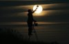 PlayingWithMoonPhotographyByLaurentLavedera_007_large.jpg