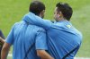 Xavi-y-Mascherano-salen-al-ent_54285770763_54115221152_960_640.jpg