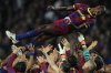 Abidal-es-manteado-tras-la-cla_54285296598_54115221152_960_640.jpg